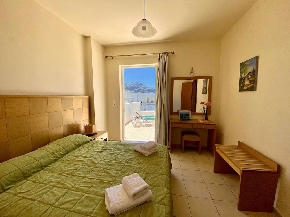 Manolis Apartments 27/72