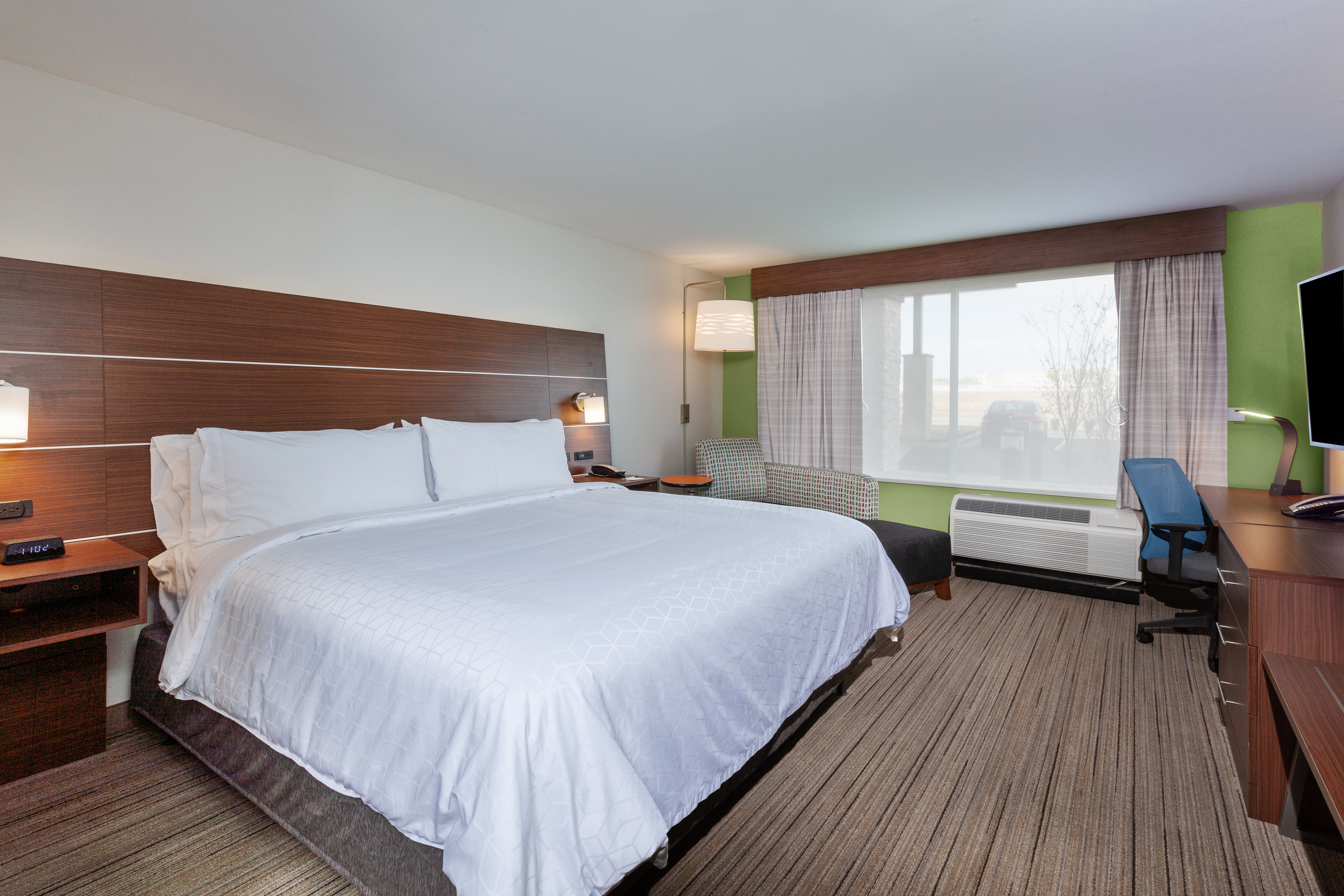 Leisure, King Bed