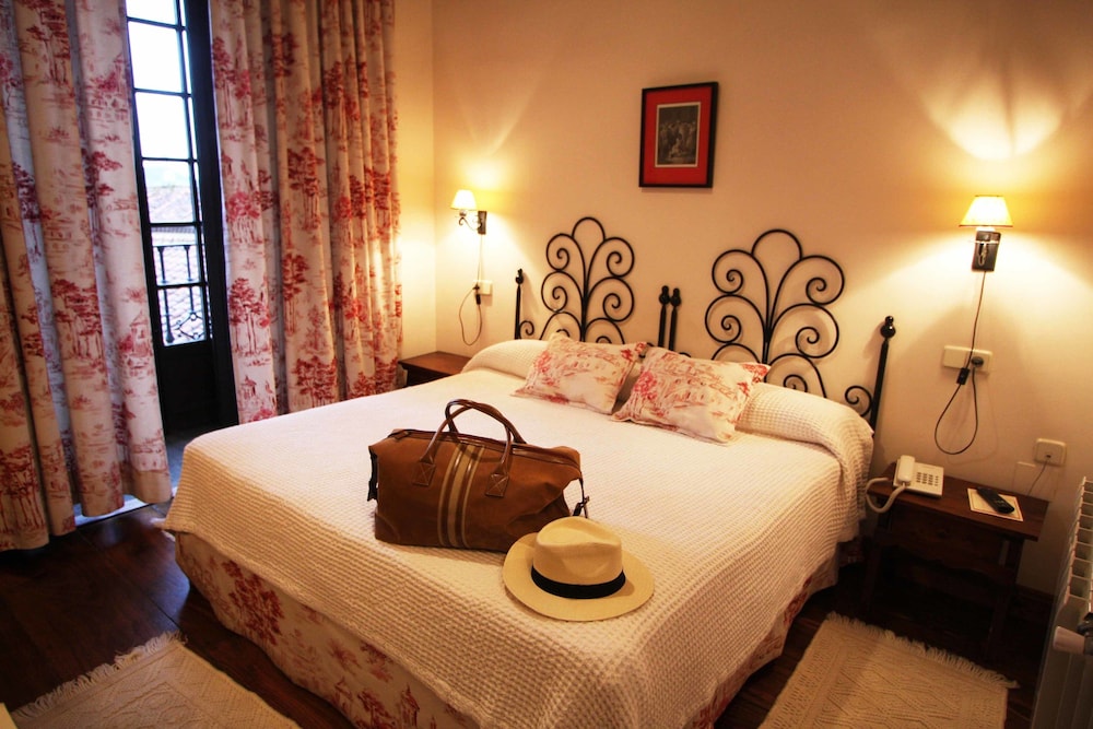 Casona Del Busto 34/55
