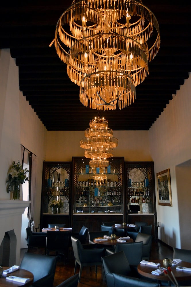 Hotel Casa Blanca 7 52/68