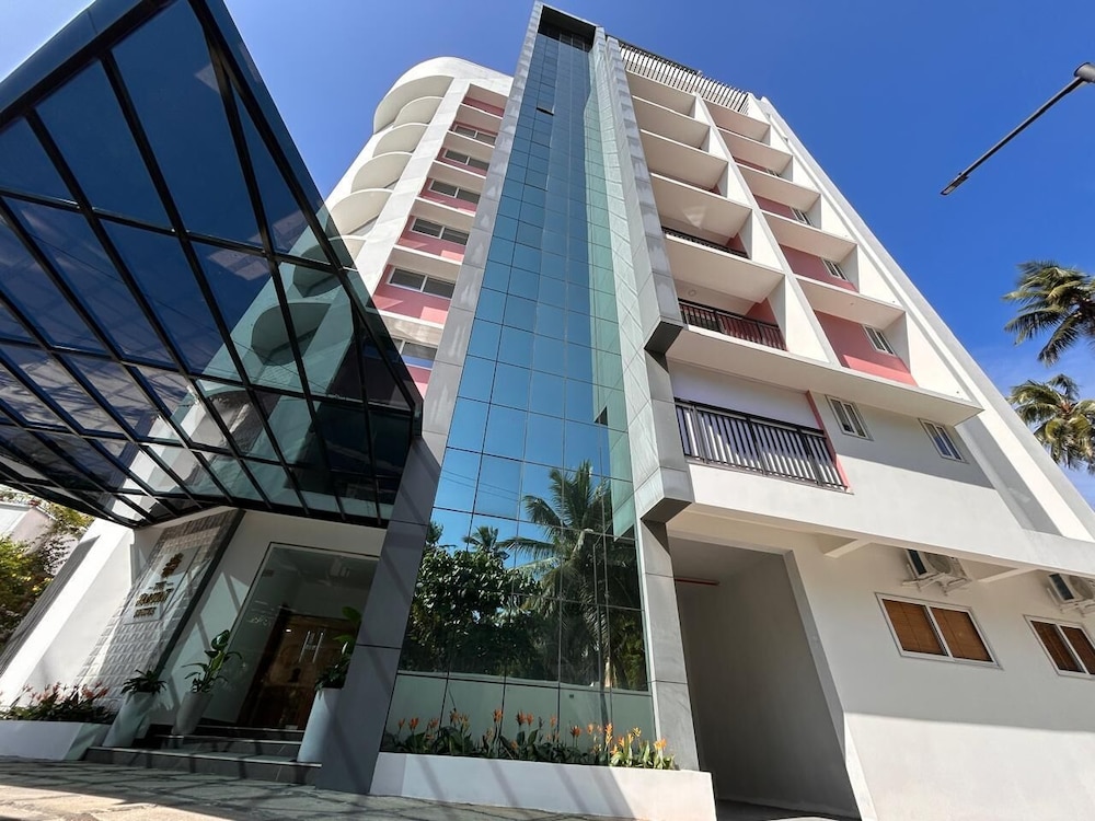 The Habitat Suites 5/50