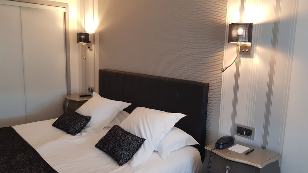 Hotel de Champagne 23/71