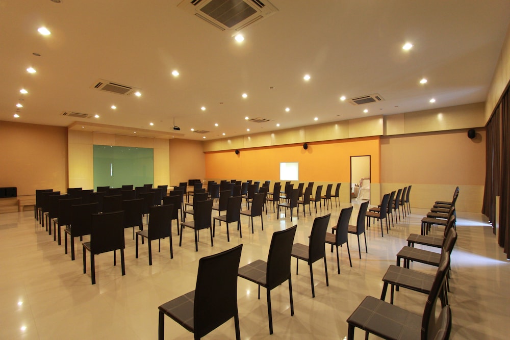 Trendy Hotel 38/44