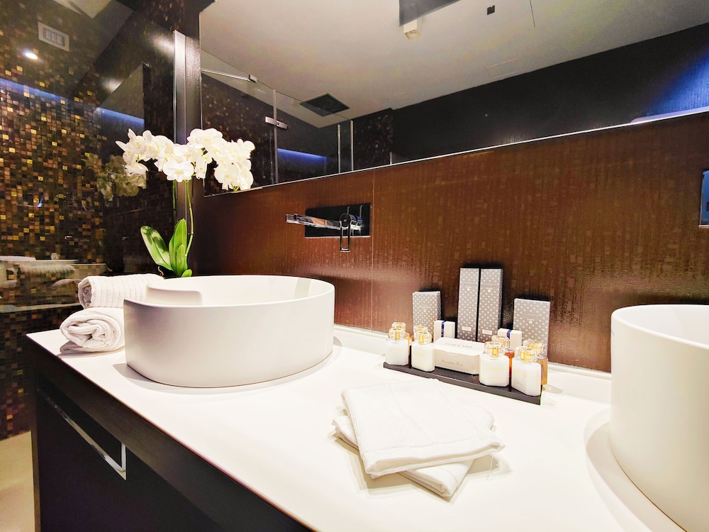 Lobby at Divina Luxury Hotel, ROME