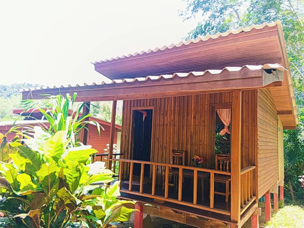 Lanta Maikeaw Bungalow 4/50
