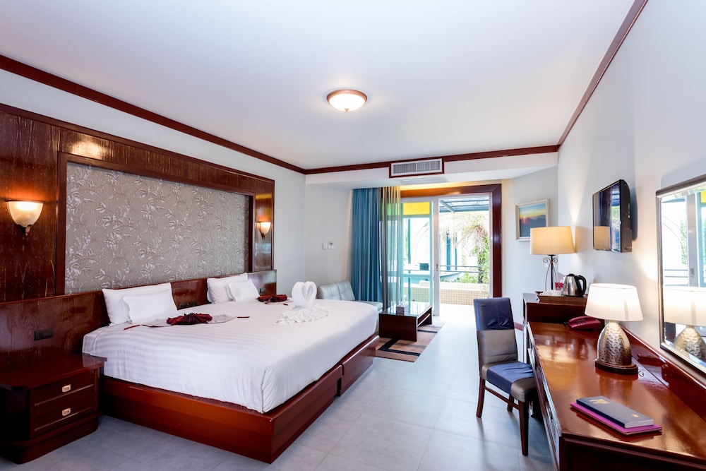 Erawan Hotel 16/66