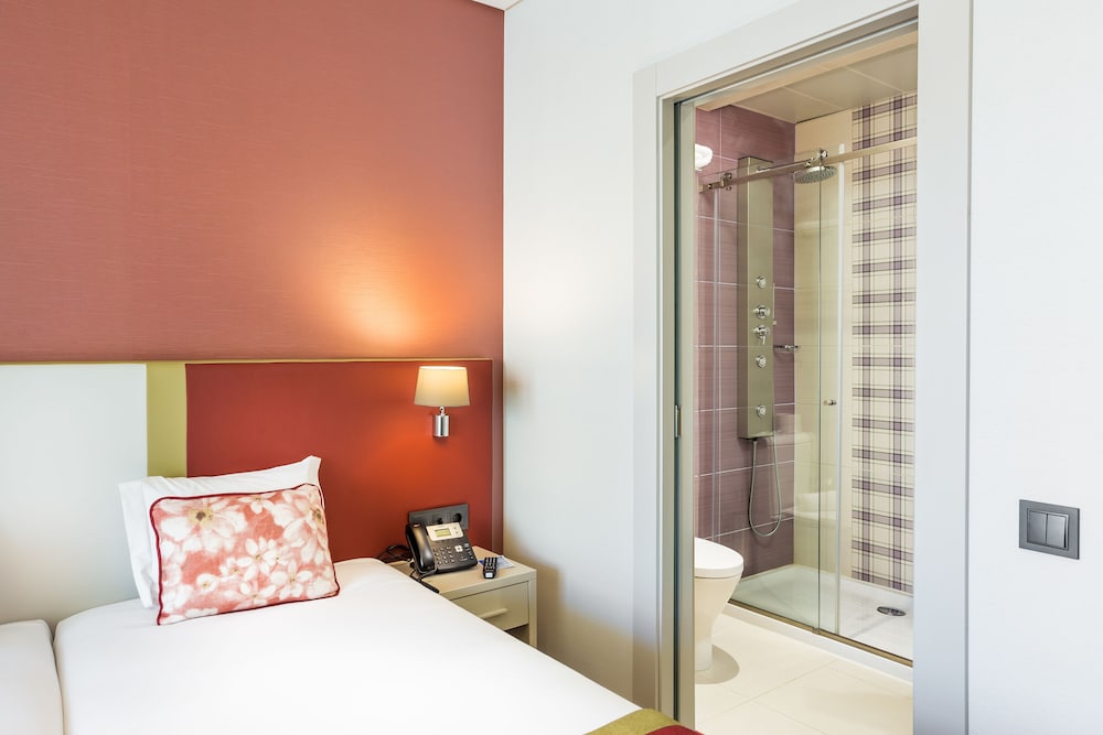 EMPIRE LISBON HOTEL 27/71