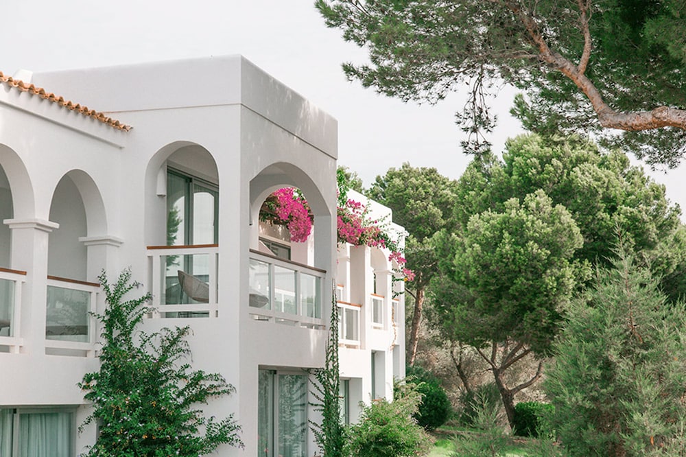 Destino Five Ibiza -5-Star Grand Luxe Resort in SANTA EULALIA DEL RIO
