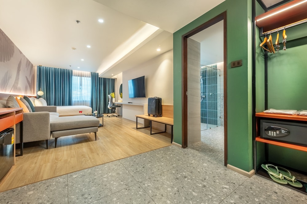 Buri Sriphu Hotel 28/66