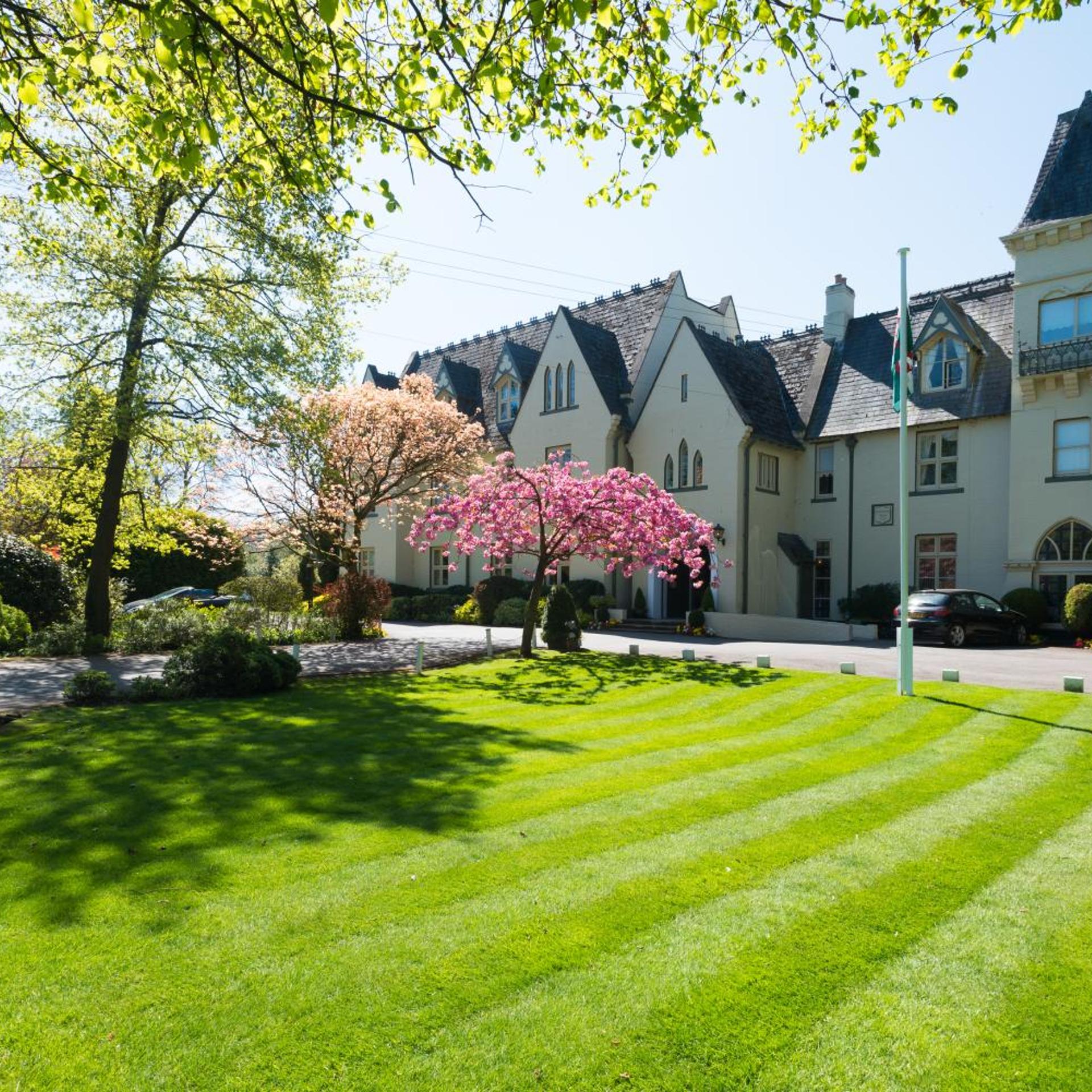 The Glen Yr Afon House Hotel 54/61