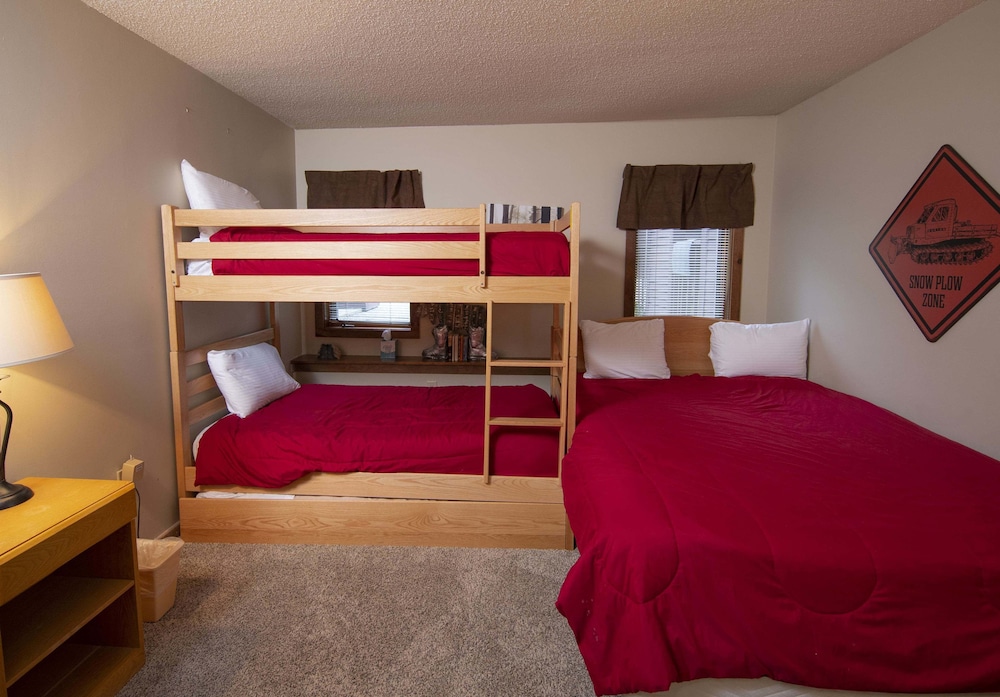 Okemo Mountain Lodging 12/42