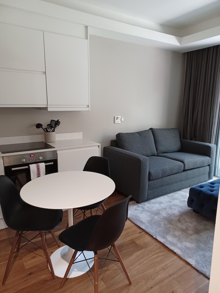 Grays Inn by Aeria Apartments 23/41