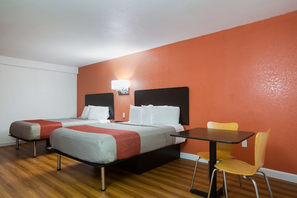 Motel6 Suwanee GA - Gwinnett Center 39/60