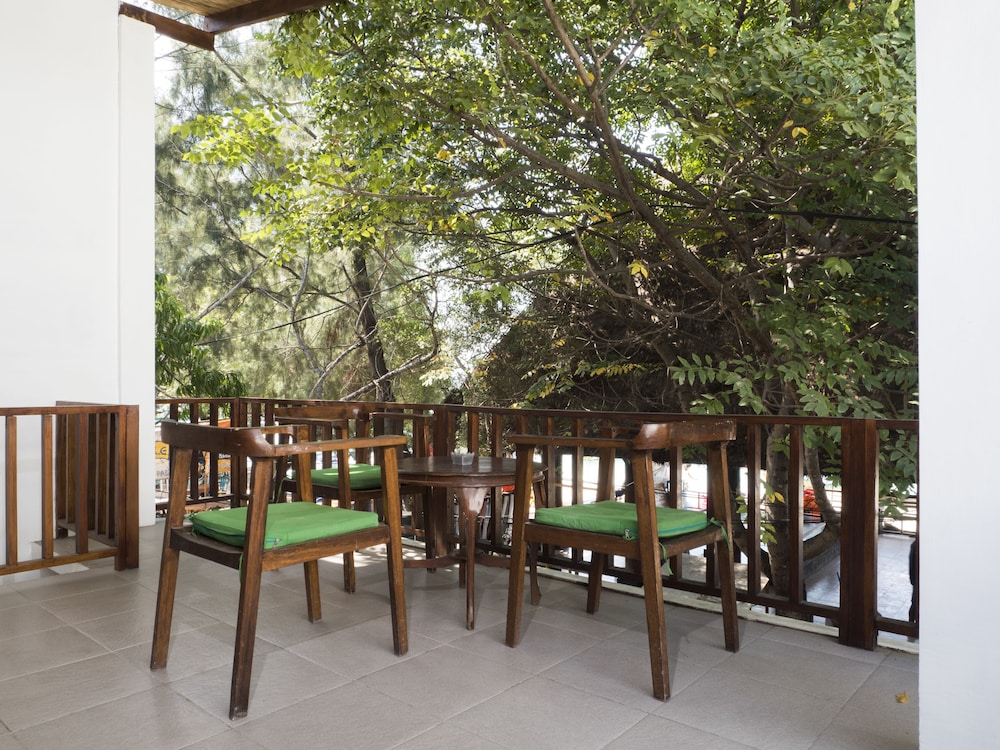 Gili Turtle Beach Resort 24/34