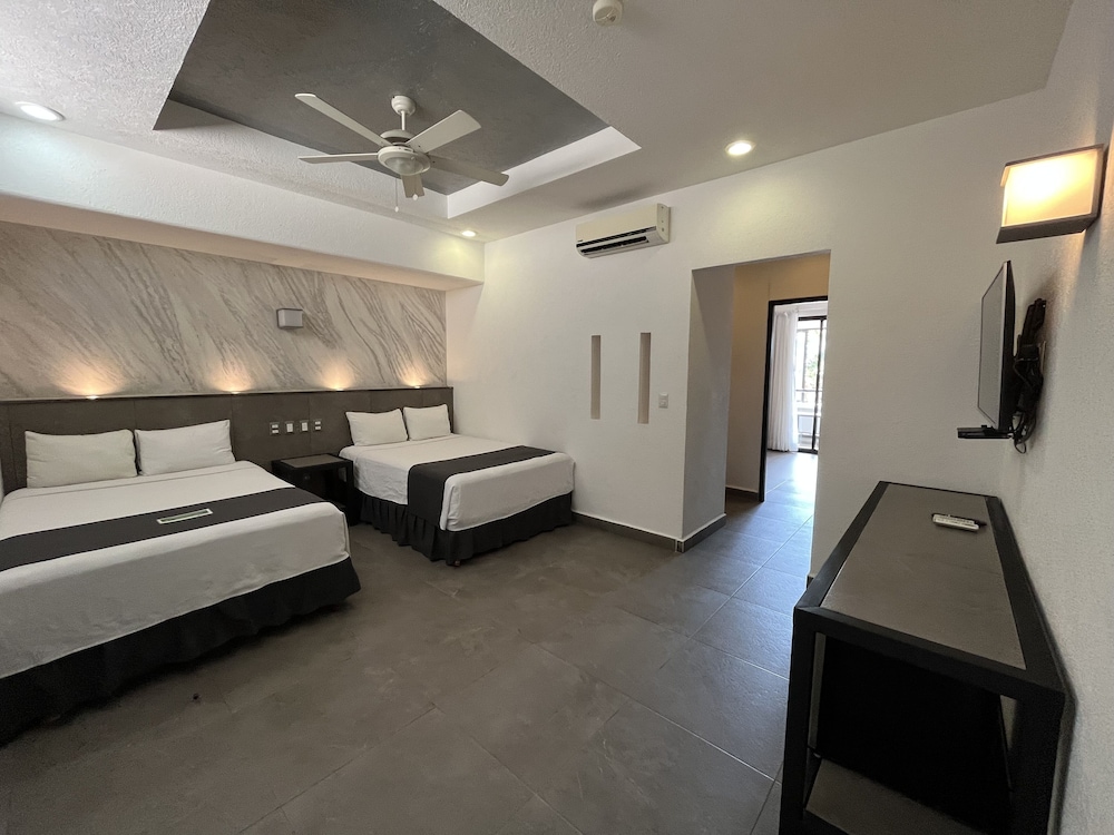 1 BEDROOM, SUPERIOR, SUITE