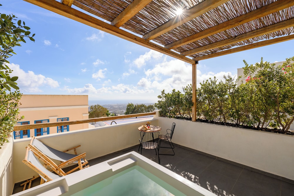 Lemon Suites Santorini 25/50