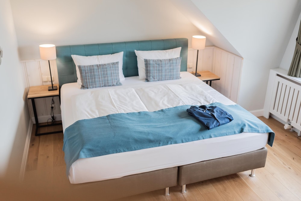 Comfort, Double Bed, Lake View