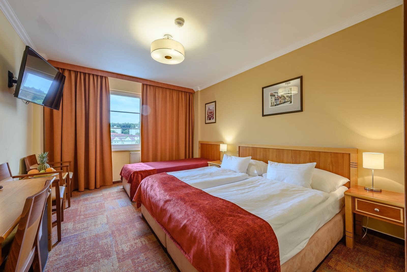 ROOM, TRIPLE
