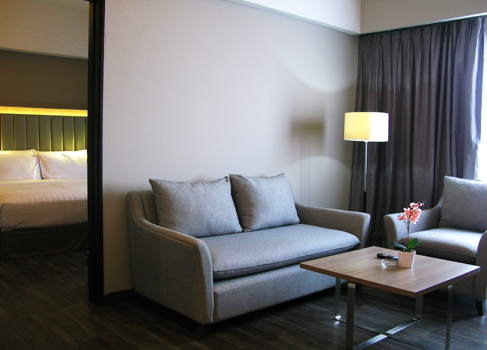GAMMARA HOTEL MAKASSAR 34/70