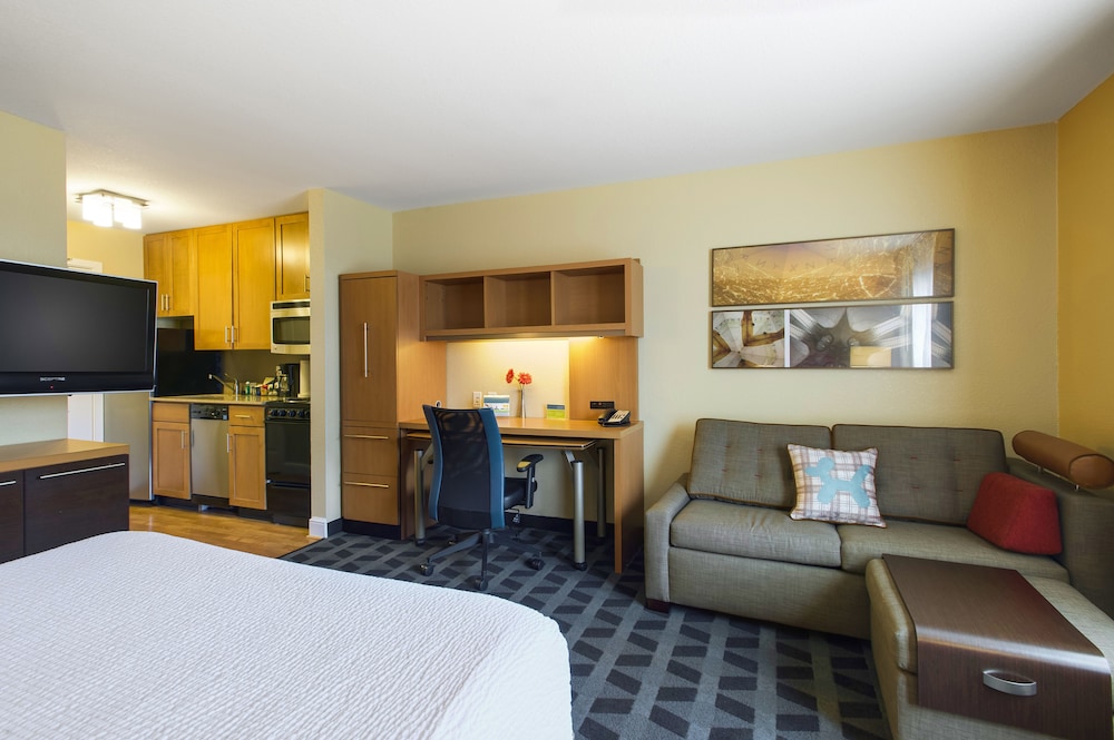 TownePlace Suites Kansas City Overland Park 24/37