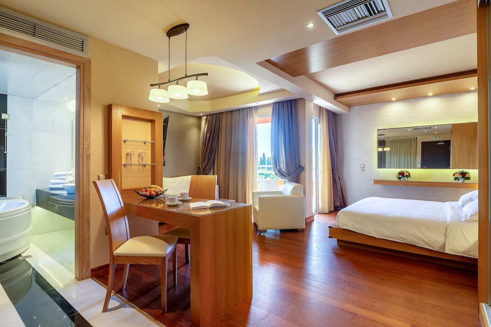 Oasis Hotel Apartments 21/43