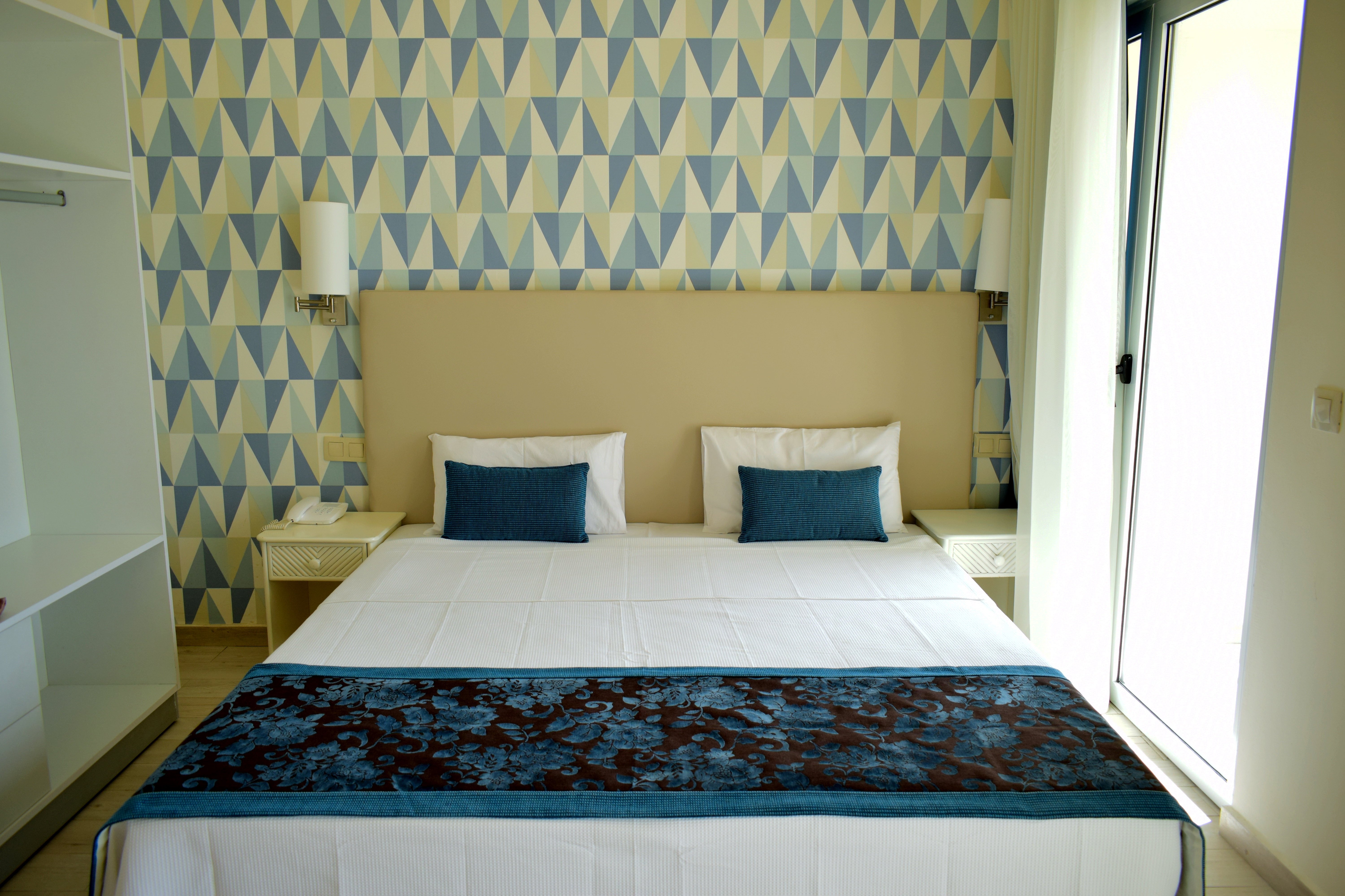Room, Single, Double Bed