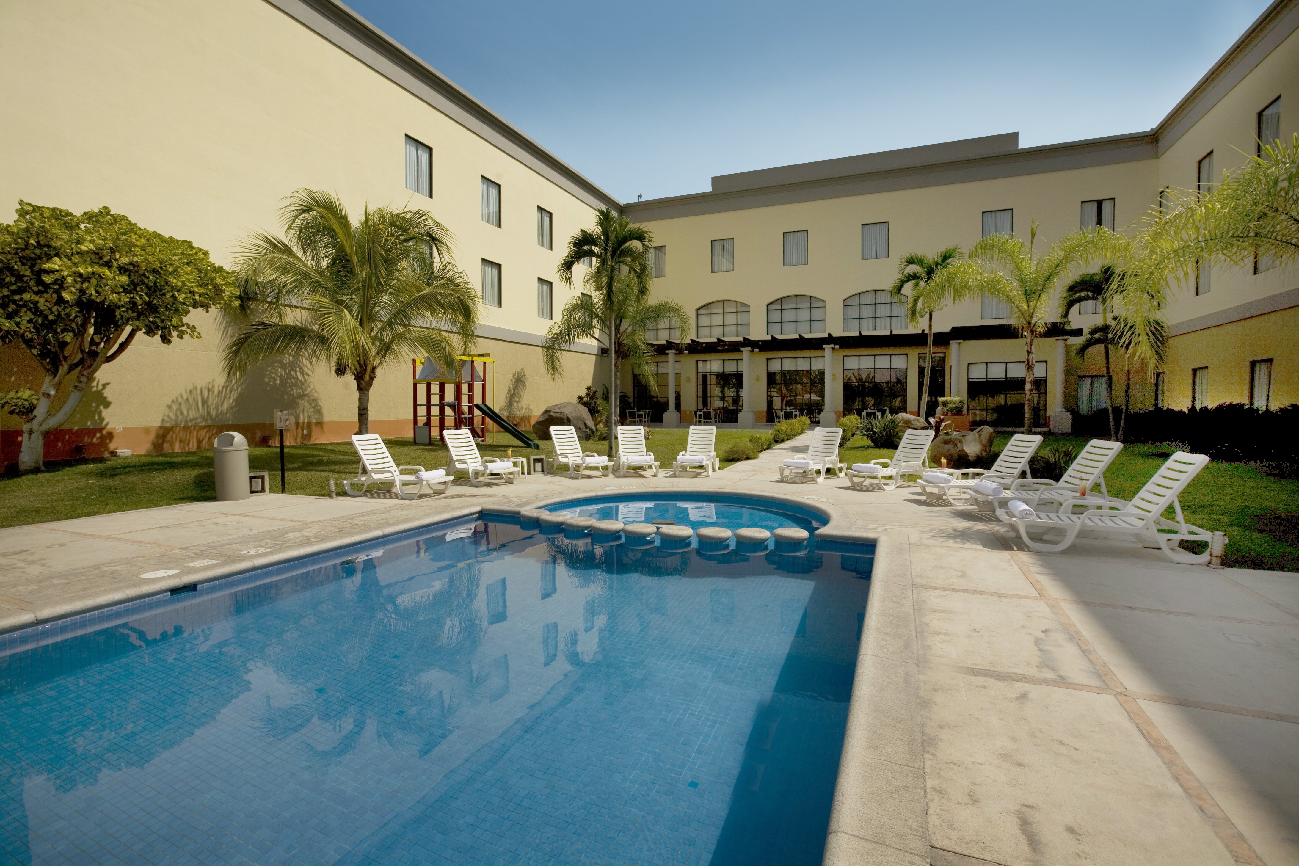 Fiesta Inn Colima 4/16