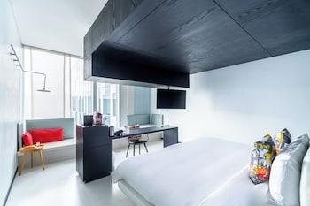 Gallery, Double Bed