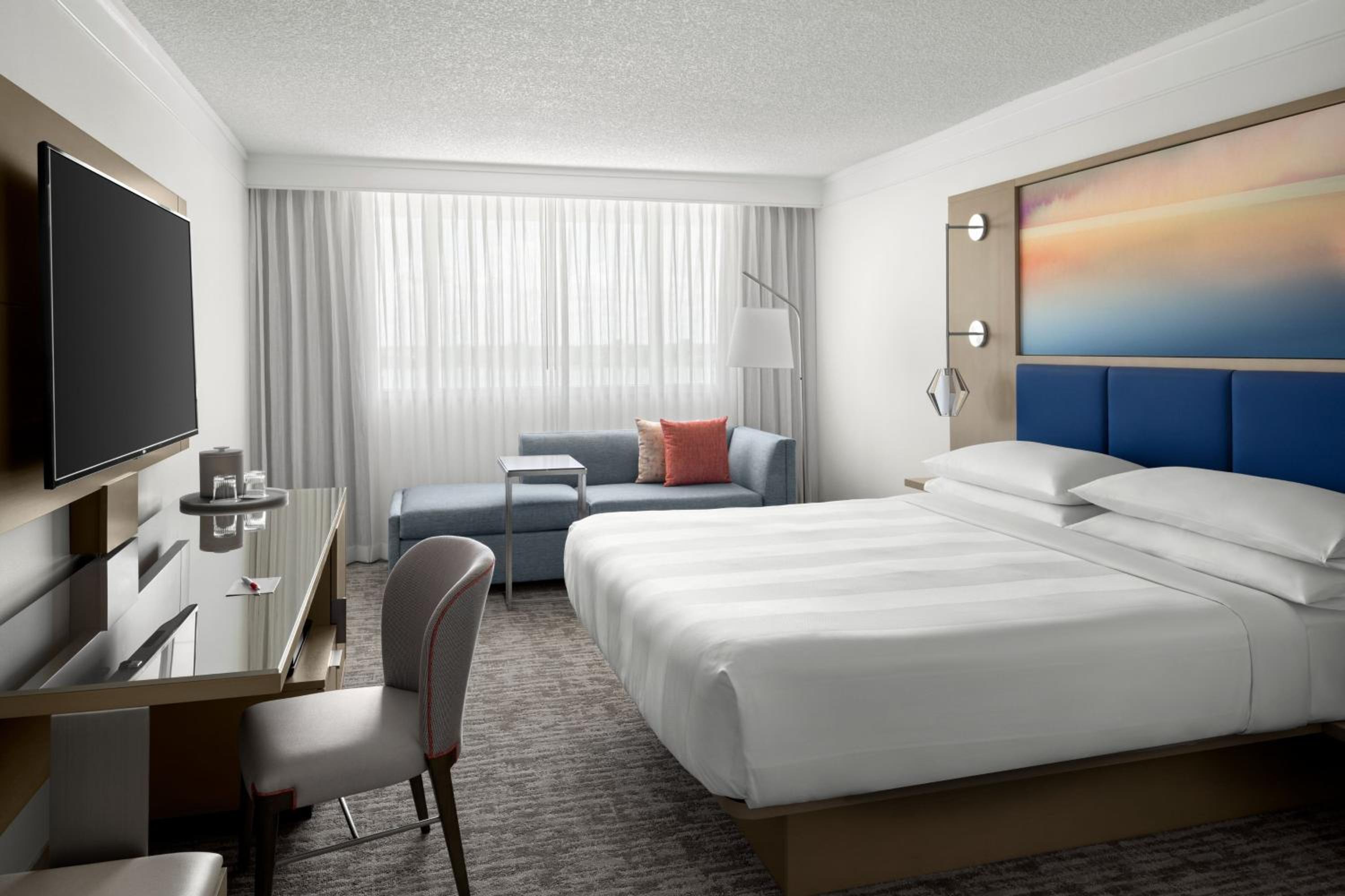 Renovated, Guest Room, King Bed, Sofa, Accessible