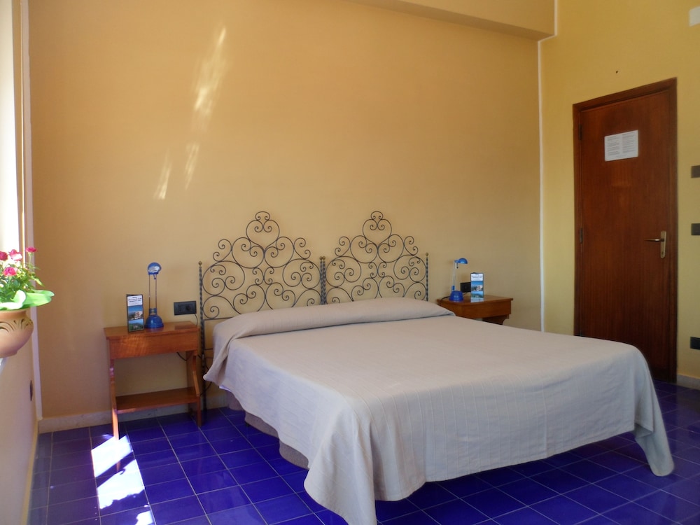 Hotel Panorama Di Sicilia 12/29