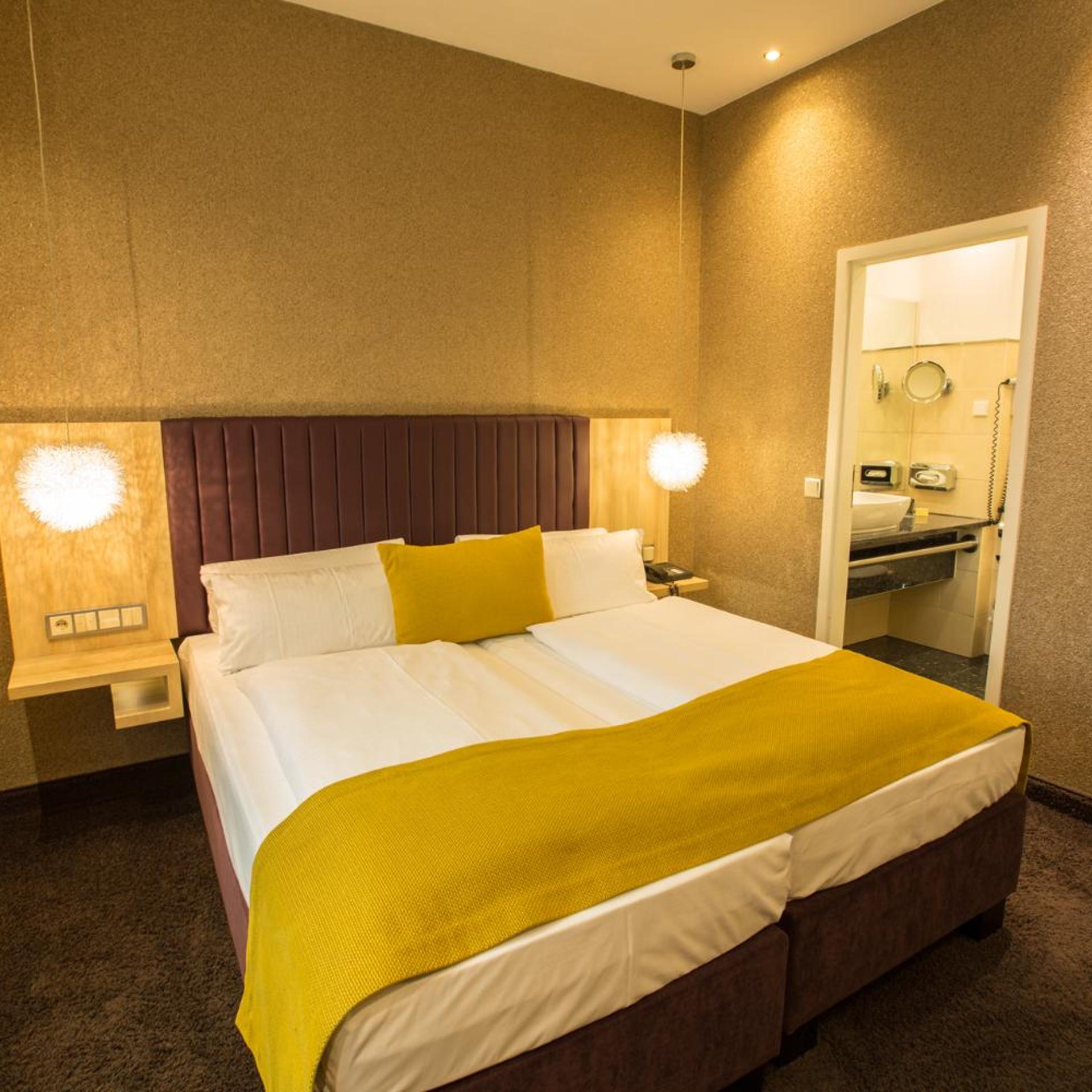 Premium, Double Bed