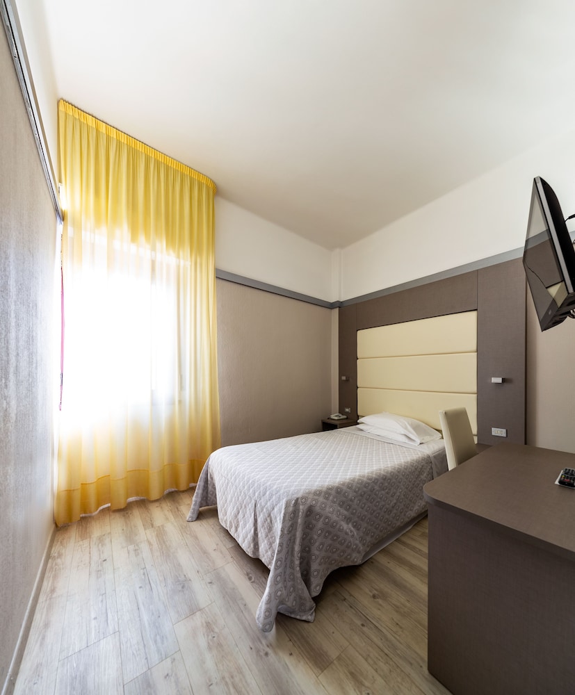 Hotel Elisabeth Due 23/50