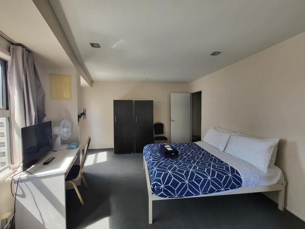 STUDIO, APARTMENT, DOUBLE BED