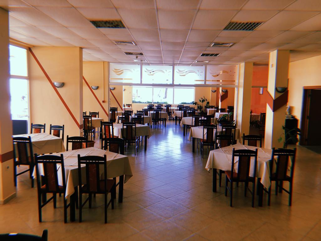 Flamingo Beach Hotel 49/63