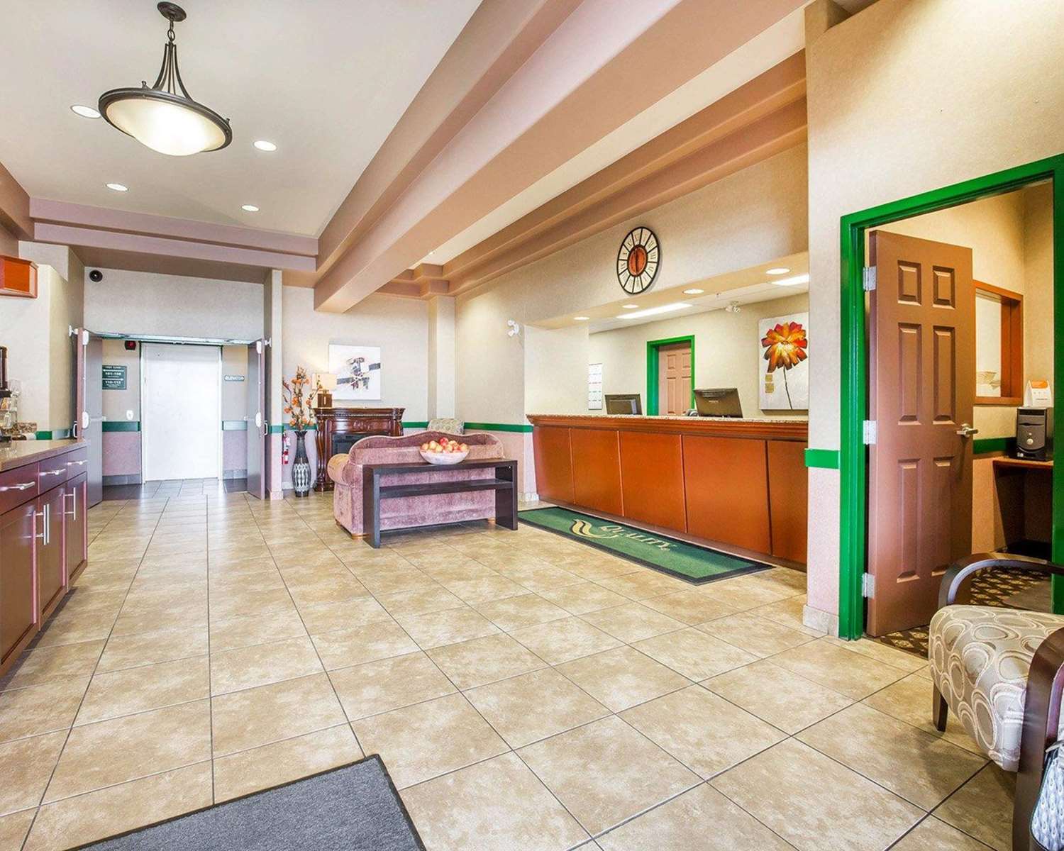 Quality Inn and Suites Lethbridge East 11/52