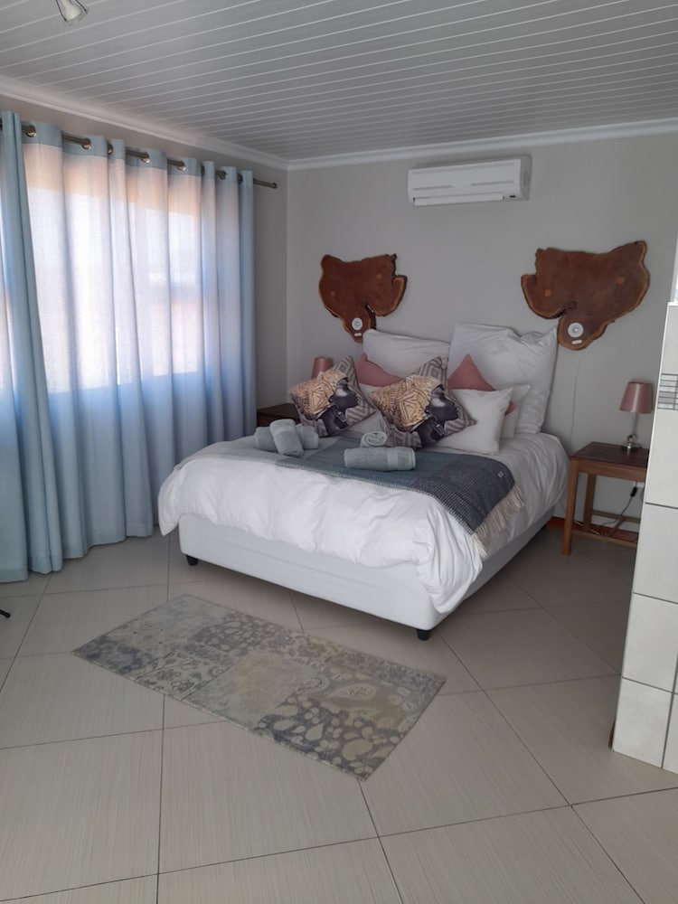 Eden Self Catering Chalets 11/50