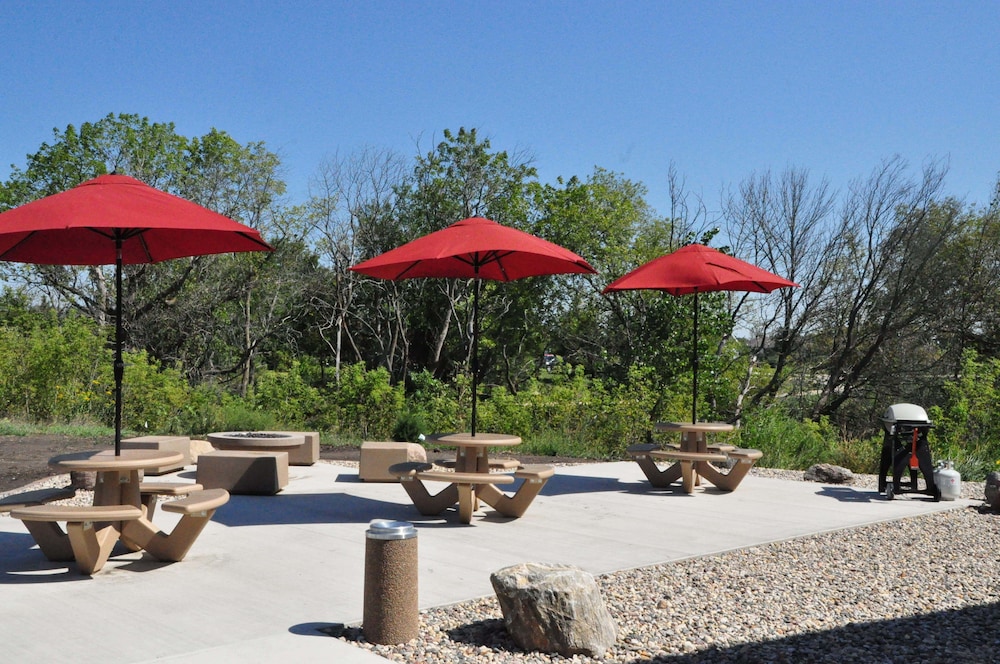 Okoboji Inn And Suites 45/52
