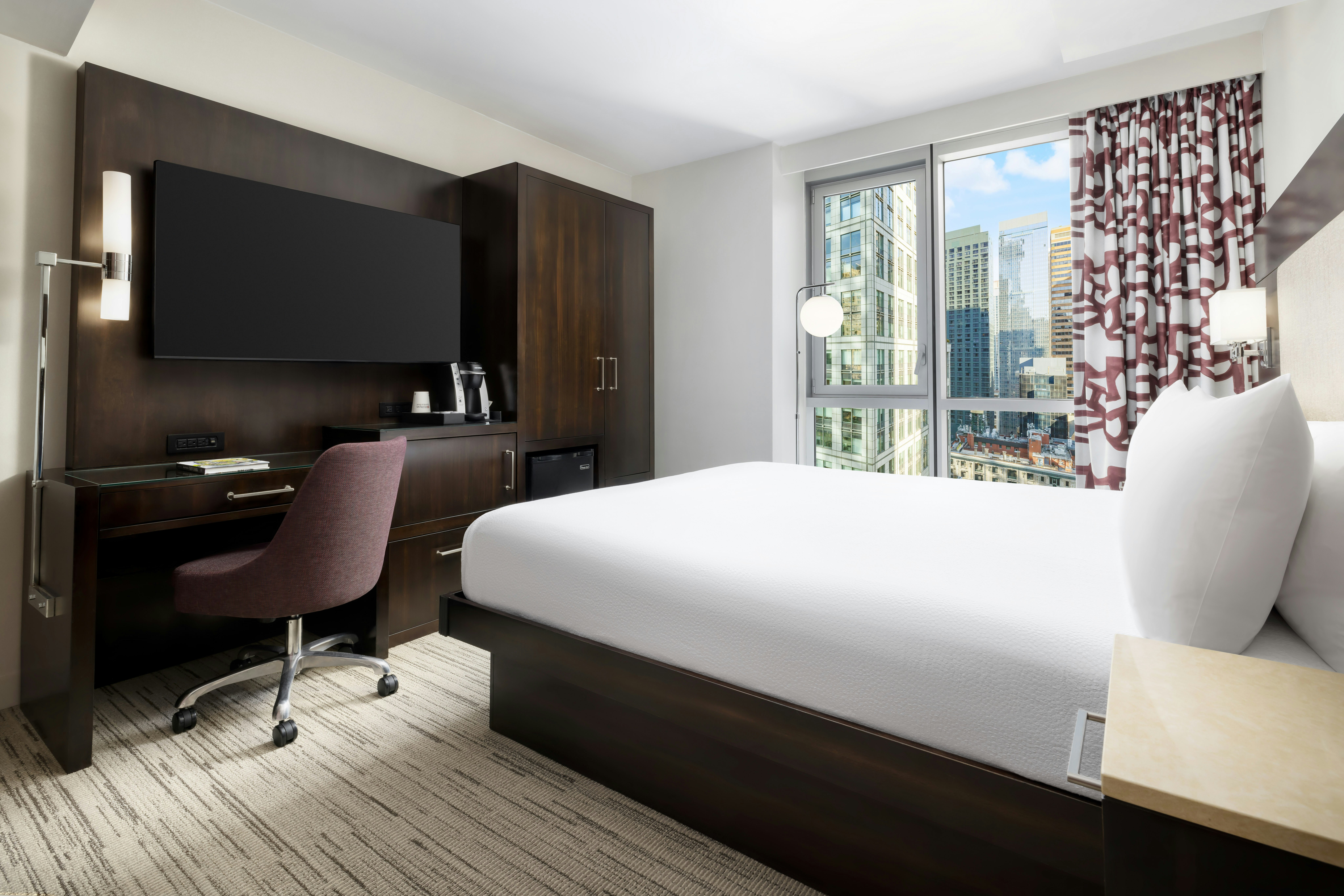ROOM, KING BED, CITY VIEW, ACCESSIBLE