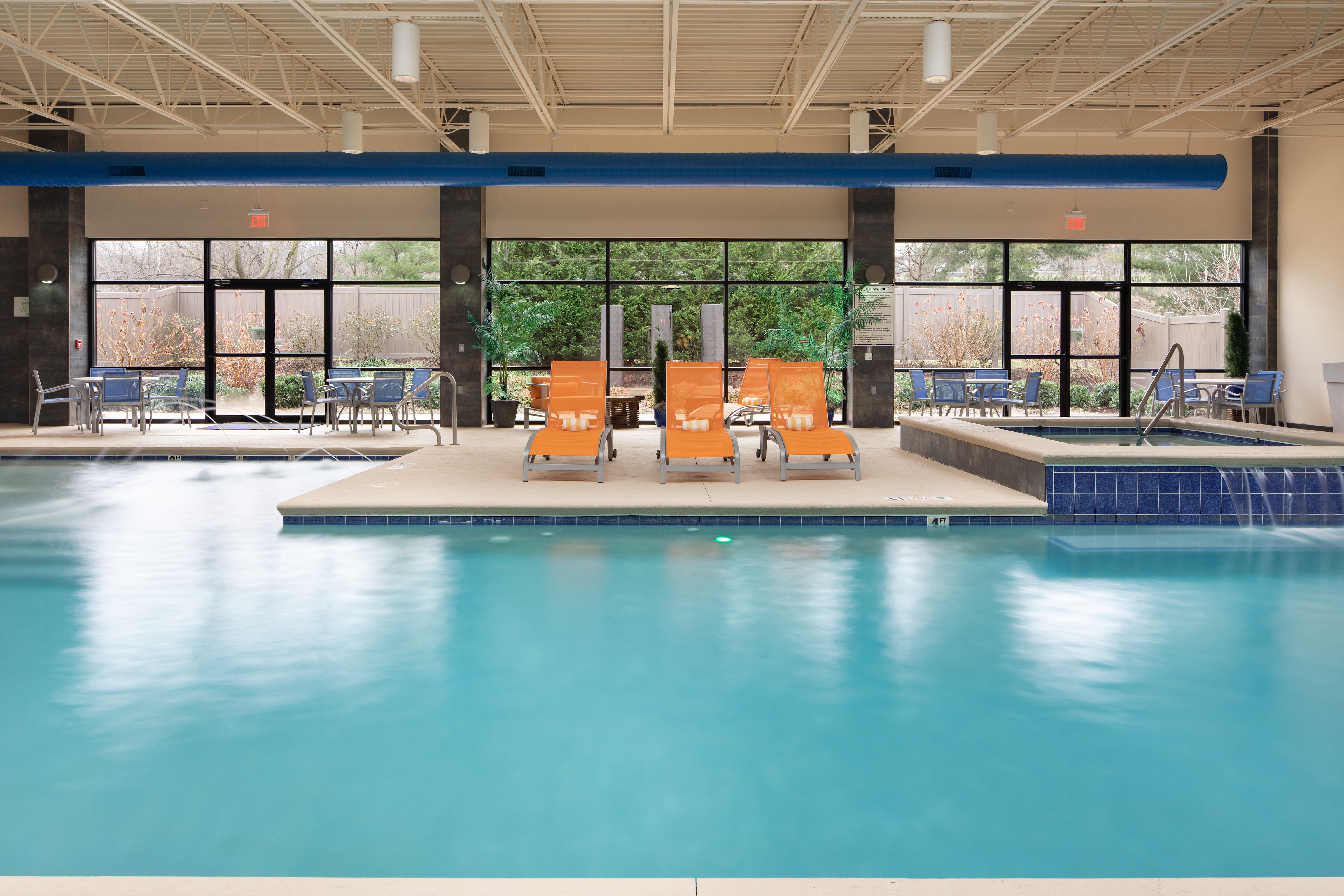 Holiday Inn & Suites Charleston West by IHG 10/32