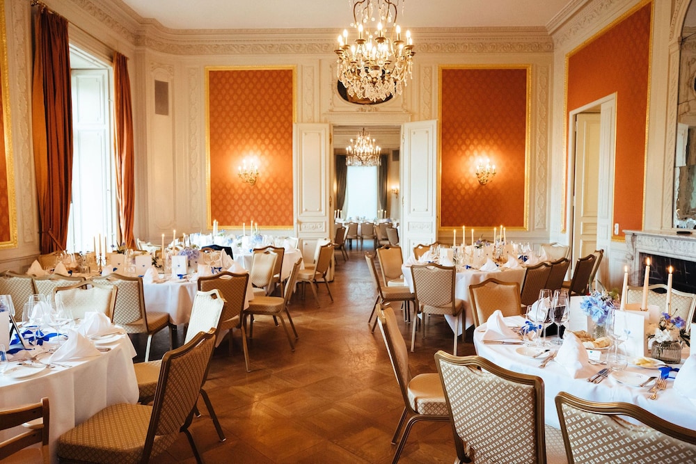Villa Rothschild Kempinski 34/38