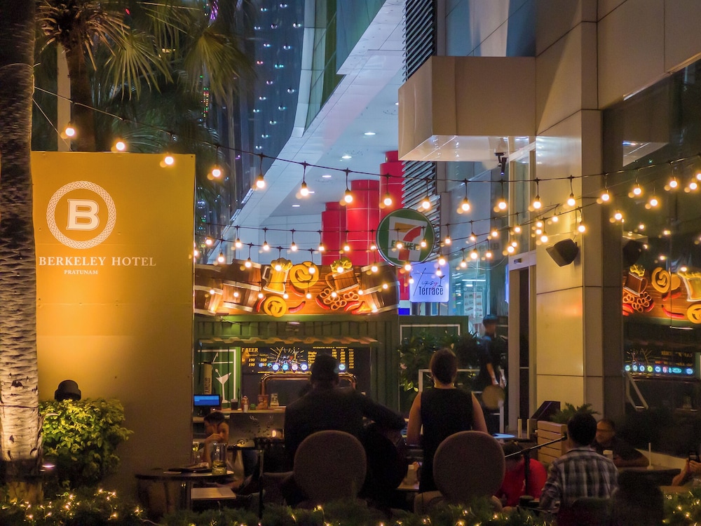 The Berkeley Hotel Pratunam 64/67