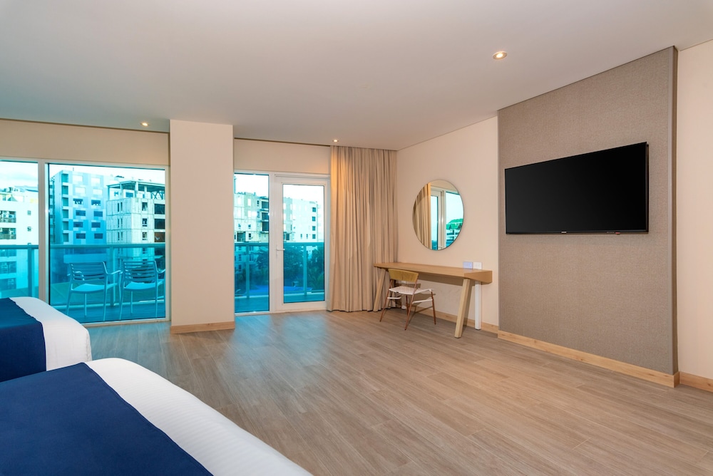Aquamare Hotel 36/50