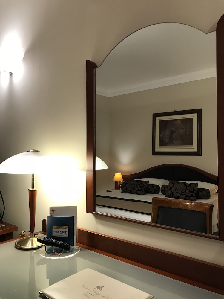 Massimo Plaza Hotel 39/47
