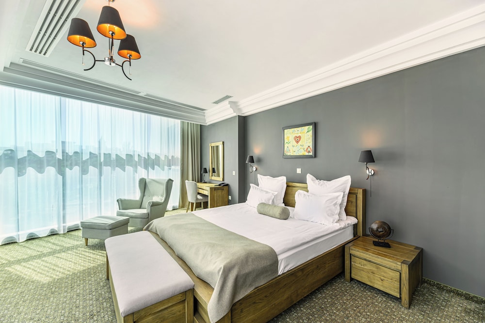 Vega Hotel 12/50