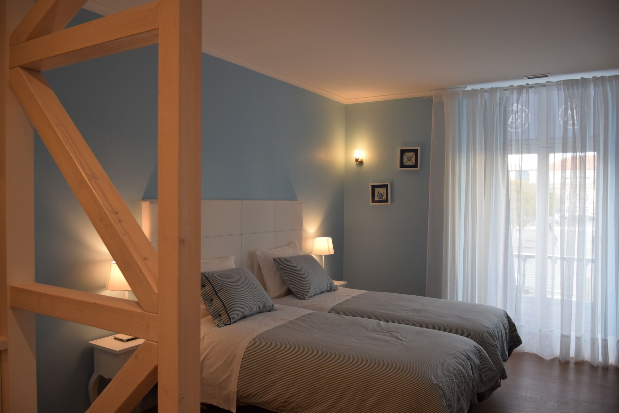 CITY, STUDIO, KITCHENETTE