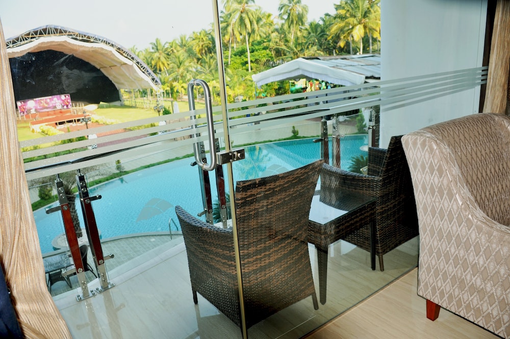 Lake Palace Hotel Trivandrum 29/44