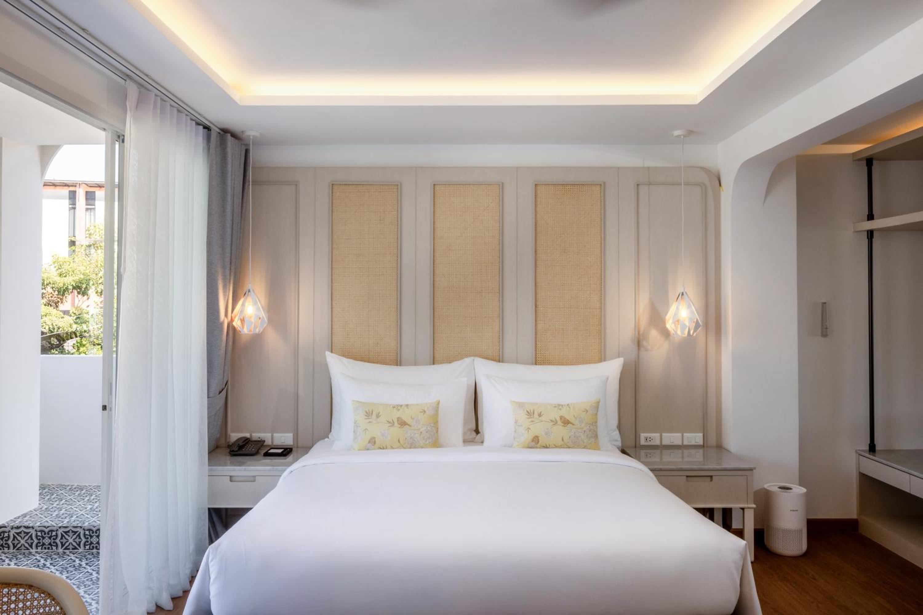 Private, Romantic, Suite, Corner