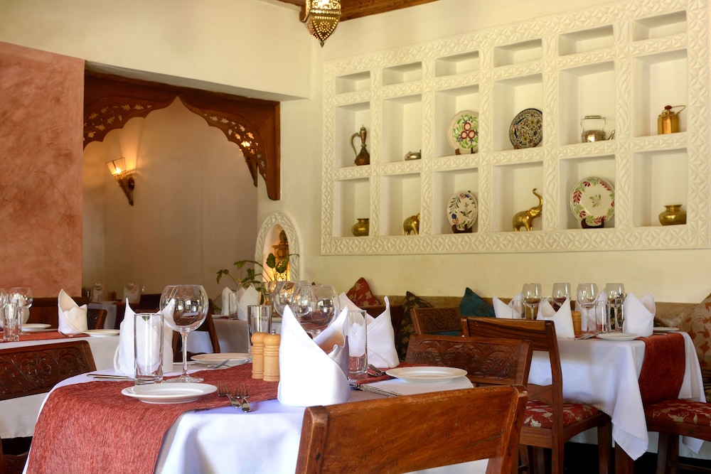 Beyt Al Salaam Boutique Hotel 52/63