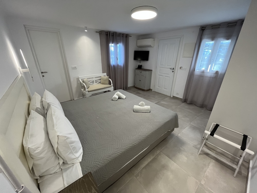SUPERIOR, DOUBLE BED, GARDEN VIEW
