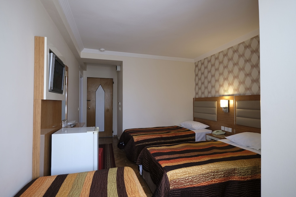 Ozbek Hotel 24/64